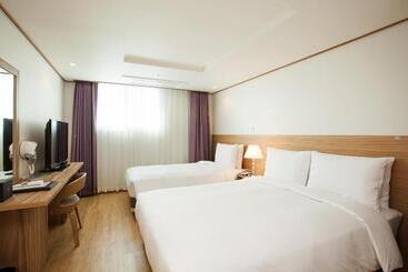 Hotel Kenny Stay Jeju Seogwipo