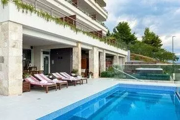 ツーリストアパートメント Luxury Apartments Jolara
