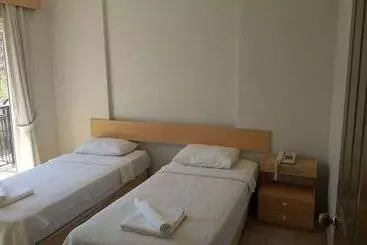 Es Apartments