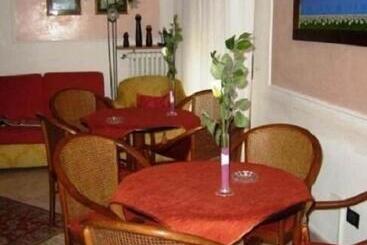 호텔 Albergo Marenghi