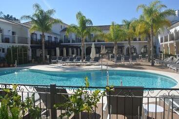 Hotel Paloma Blanca Boutique