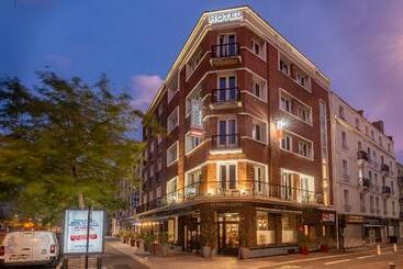 Hotel The Originals Boutique, Hôtel Le Marignan,le Havre Centre Gare