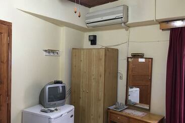 膳宿费 Stelios Studios