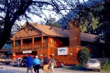 Hotel Bella Coola Cumbrian Inn
