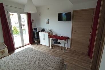 민박 La Dimora Dei Due Laghi