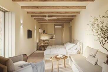 Отель Yerma Suites Limeni