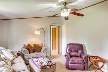 بيت ريفى Kadoka Home ~ 22 Mi To Badlands National Park!