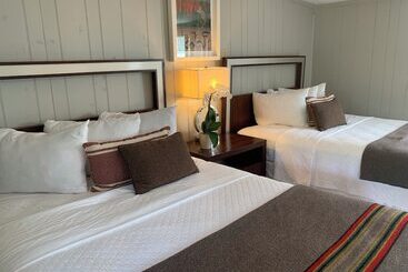 بيت ريفى Loblolly Pines Adventure Camp