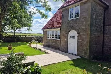 Luxury Northumberland Cottage Near Beach Sleeps 8