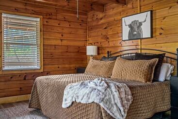 بيت ريفى Mountain Majesty By Ghosal Luxury Lodging