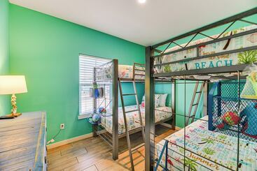 Casa Rural 2 Blocks To Beach: Surf Station In Port Aransas