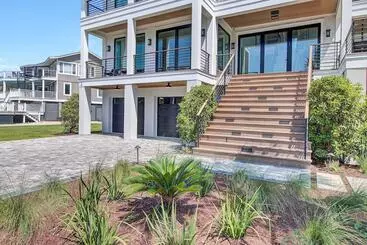 コテージ 3 47th Avenue By Avantstay Oceanfront + Private Pool + View