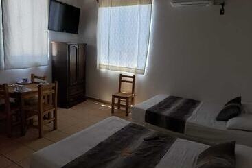 Hotel Tropical Suite
