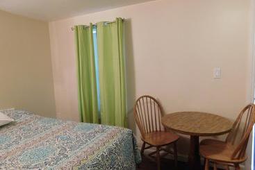 Motelli Emerald Isle Inn  Hampton