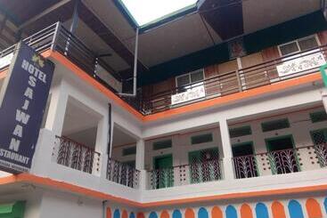 Hotel Sajwan & Restaurant, Phata