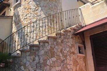 پانسیون Apulia House
