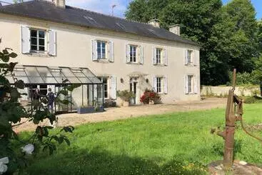 Bed and Breakfast Chambres D Hôtes De La Grande Maison