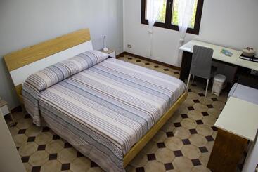 پانسیون Skurà Holiday Rooms