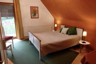 צימר Orangerie Zimmer Gehaichnishof 7born