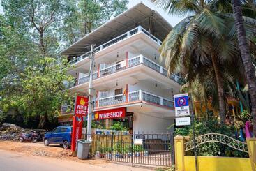 Hotelli Pednekar Plaza Inn