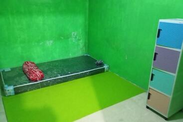 פנסיון River Cliff House Malang