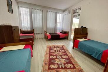 هاستل Rooms Near Bus Station