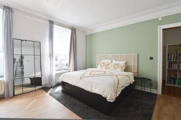 민박 La Chambre De Sam   Chambre Lit 180 Avec Sdb Privée Proche Centre Ville