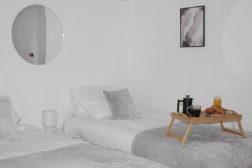 هتل آپارتمان Elegant Room In St Albans