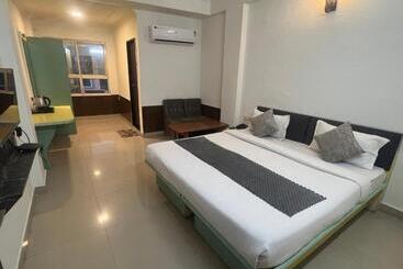 בית מלון כפרי Golden Leaf