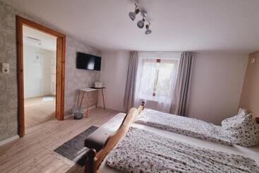 Отель Pension & Wirtshaus Tun Eikkoter Kobel Iii