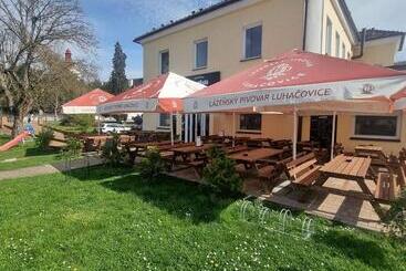 Pensão Penzion Brothers U Koňa