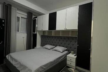 פנסיון Sara Apartment