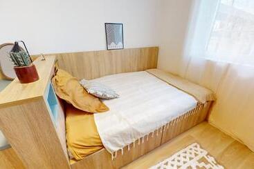 מלון דירות Sweetly Versailles St Cyr L école