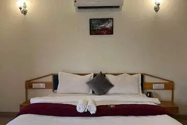 Unity Sunrise Resort   Statue Of Unity