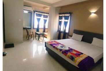 Royal Hotel Uk Palace Puri