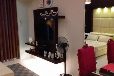 Hotelli Luxurious Family Room Pico De Loro