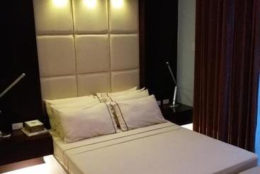 Hotel Luxurious Family Room Pico De Loro