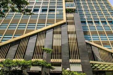 Hotel The Mini Suites Eton Tower Makati