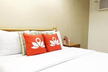 בית מלון כפרי Zen Rooms Ninoy Aquino Airport