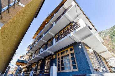 Fabhotel Suvidha Cottage