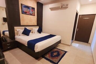 Отель The Orchid