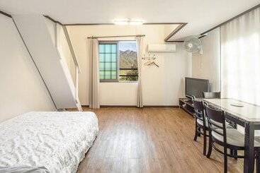 Gangchon Beautiful Pet House Pension