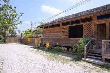 Hotelli Phuruarounmai Resort