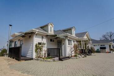 Ganghwado Mari Pension