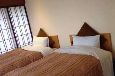 پانسیون Hakuba West Coast Inn Villa