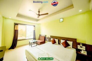 Hotel Goroomgo Deep Ganga Inn Puri Sea View Room   Luxury Room With Lift And Parking Faciltiies   Mostly R