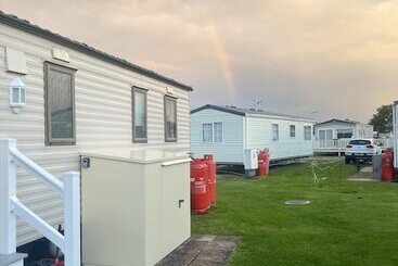 Seaside Escape Lodge At Martello Beach, Jaywick