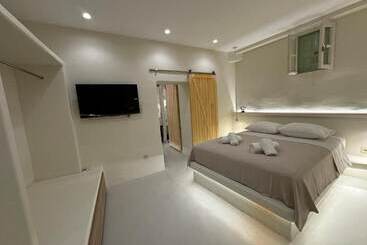 هتل White Sand Jacuzzi Suite