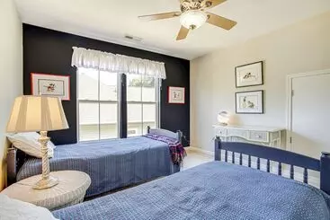 Mökkimajoitus Ocean View Home: Deck, Hot Tub & Resort Amenities!