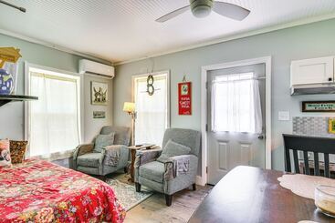 Pet Friendly Waegner Cottage On 30 Acre Horse Farm